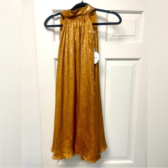 Storia Dresses & Skirts - Storia Gold Halter Dress